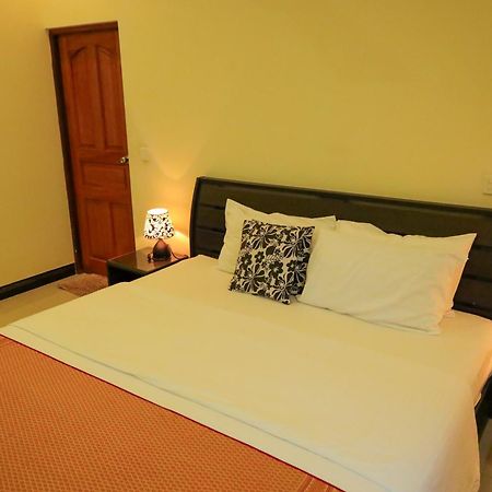 Charming Holiday Lodge- Addu Atoll Meedhoo, Maldives Exteriör bild