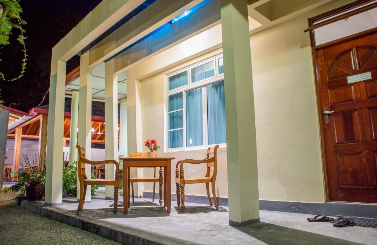 Charming Holiday Lodge- Addu Atoll Meedhoo, Maldives Exteriör bild