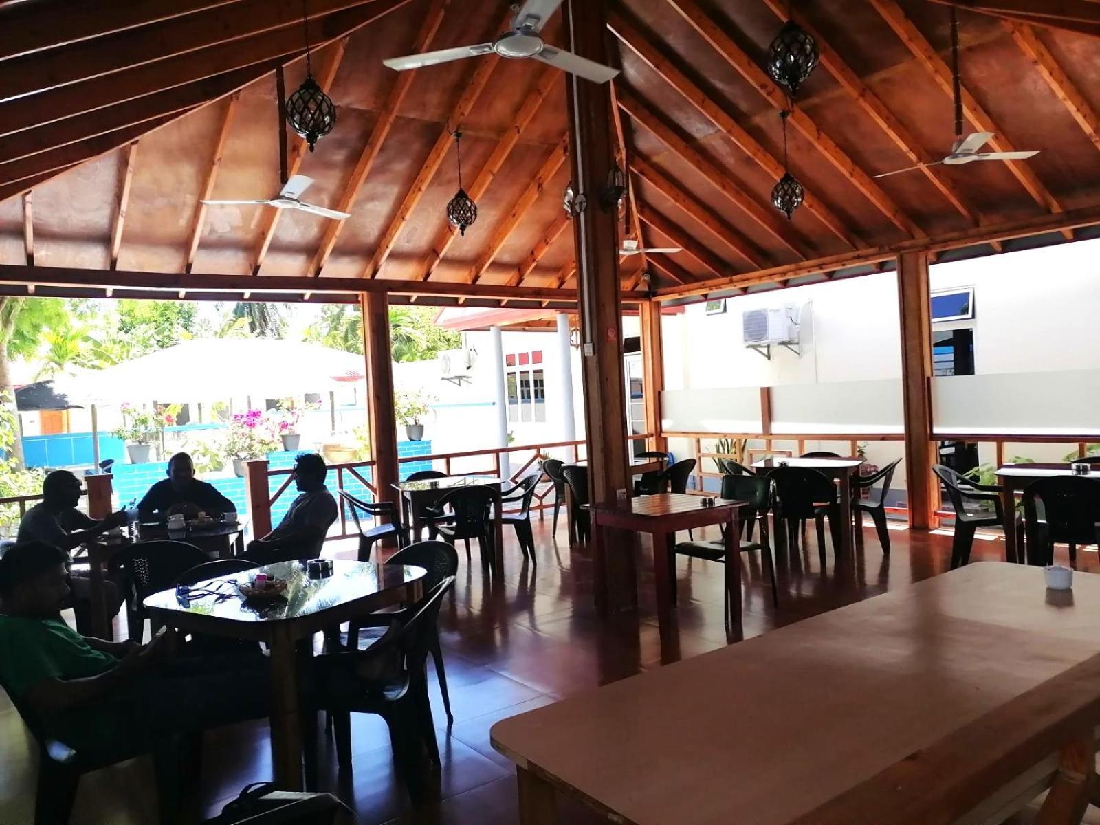 Charming Holiday Lodge- Addu Atoll Meedhoo, Maldives Exteriör bild