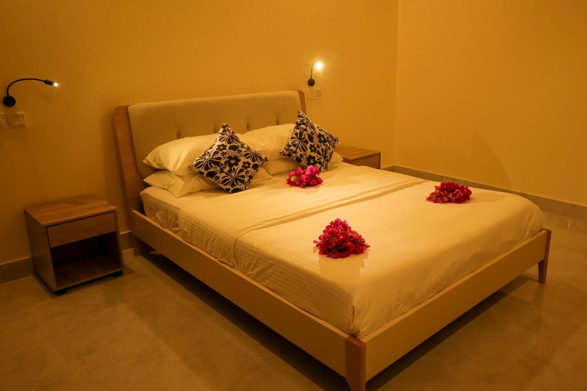 Charming Holiday Lodge- Addu Atoll Meedhoo, Maldives Exteriör bild