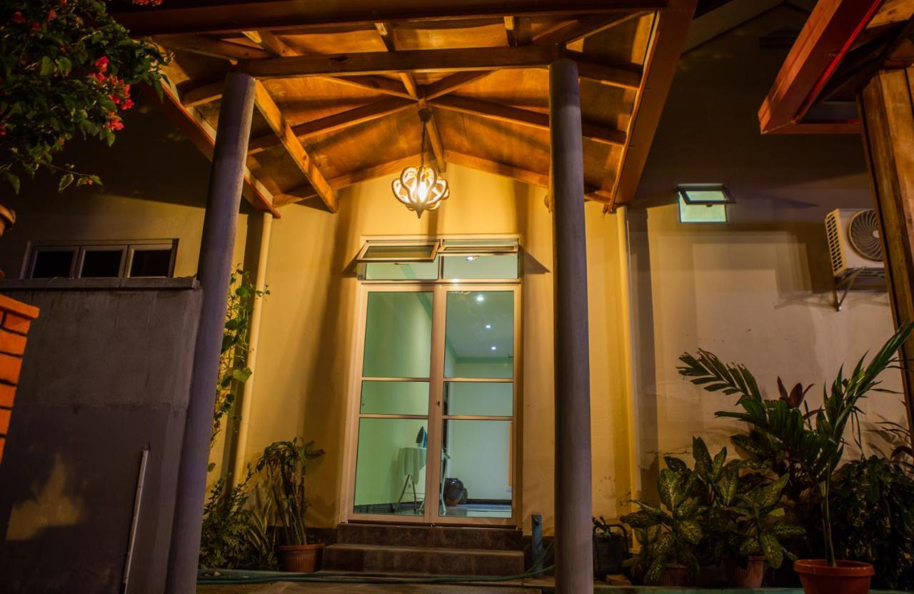 Charming Holiday Lodge- Addu Atoll Meedhoo, Maldives Exteriör bild